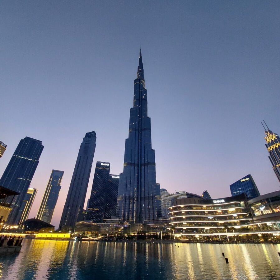 Dubai Burj Khalifa in de avond