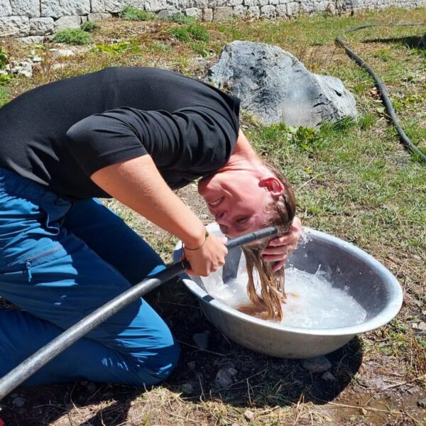 Taking a shower in the Himalayas Nepal - Experiences trekking Mount Everest Base Camp 