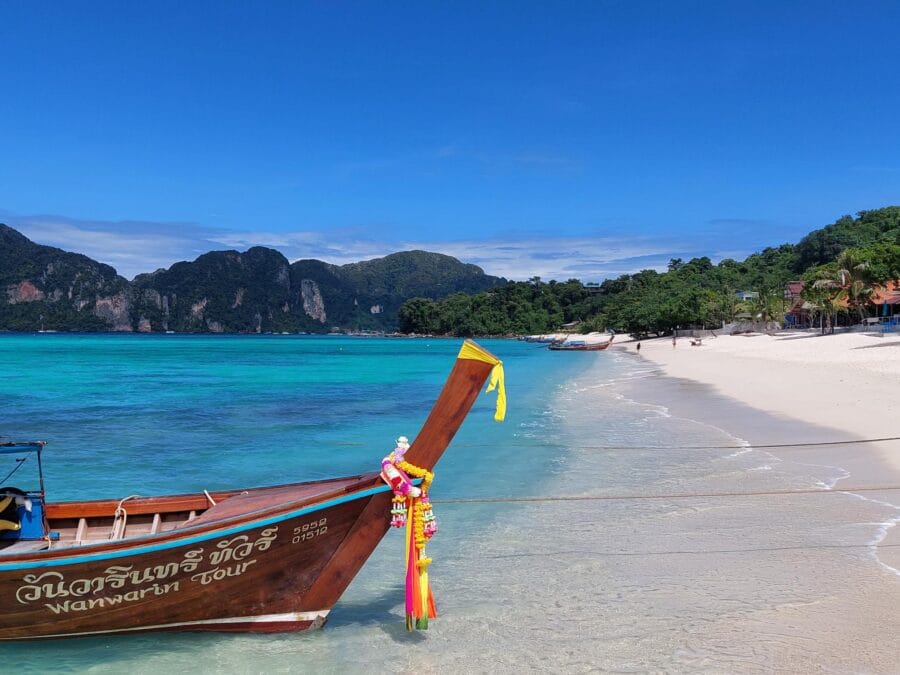 Complete travel guide to Thailand’s Phi Phi Islands