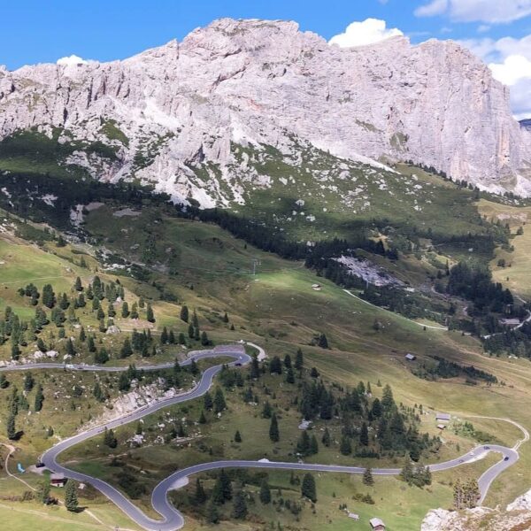Italy inland road trip itinerary Dolomites