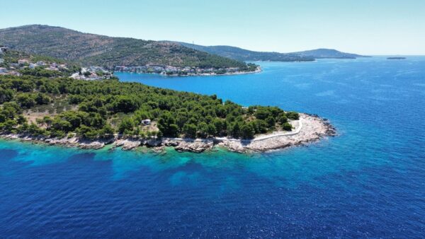 Front page image beach in Croatia