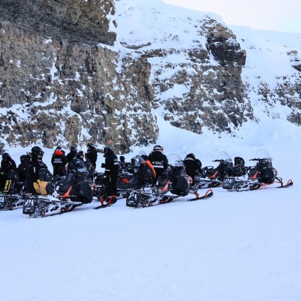 Svalbard Spitsbergen Longyearbyen sneeuwscooter tocht
Excursies Spitsbergen winter